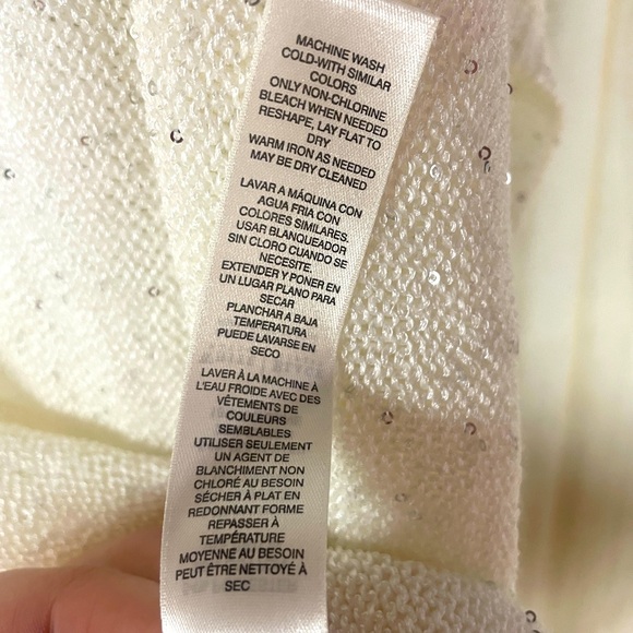 NWT White House Black Market White Cotton Sequin Button Shoulder Poncho Sz XL - Picture 6 of 7